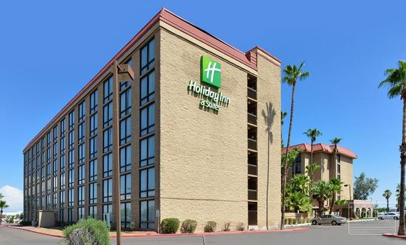 Mesa Retail and Restaurant Space for Lease: 1600 S Country Club Dr, Mesa, AZ 85210